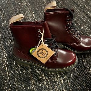 Dr. Martens - brand new brown boots